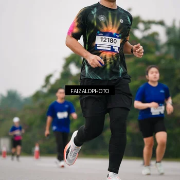 Runner Photo 7426553