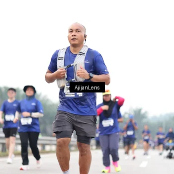 Runner Photo 7426571
