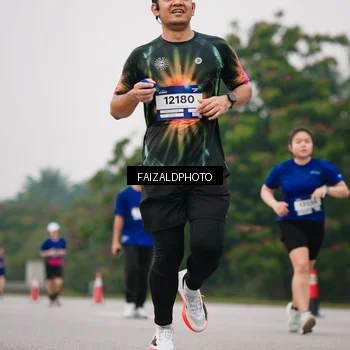 Runner Photo 7426587