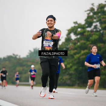 Runner Photo 7426606