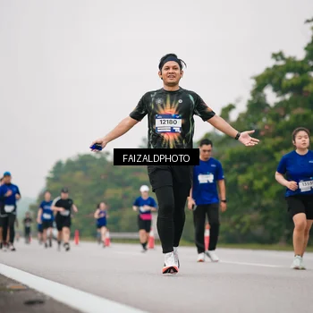 Runner Photo 7426612