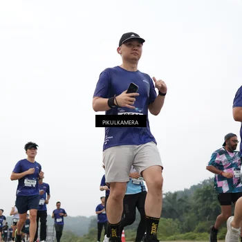 Runner Photo 7426630