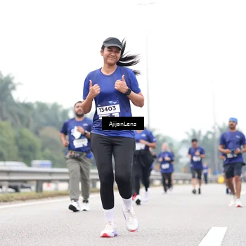 Runner Photo 7426665