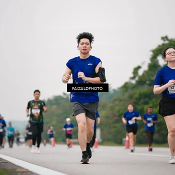 Runner Photo 7426672