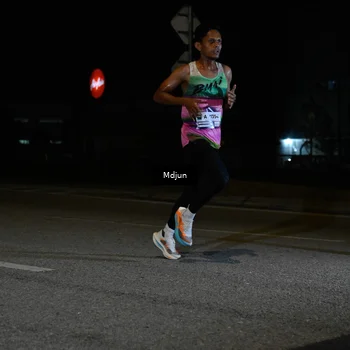 Runner Photo 7426690