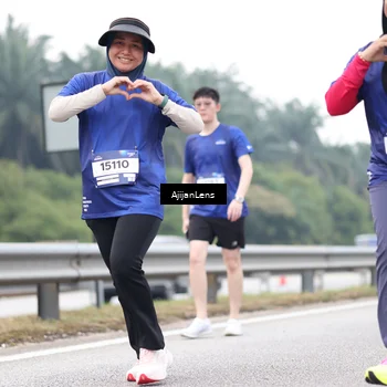 Runner Photo 7426699