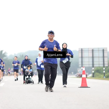Runner Photo 7426718