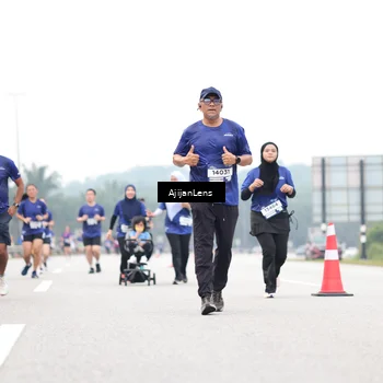 Runner Photo 7426729