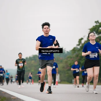 Runner Photo 7426730