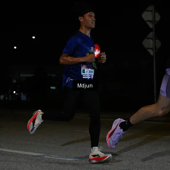 Runner Photo 7426753