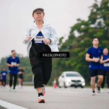Runner Photo 7426755