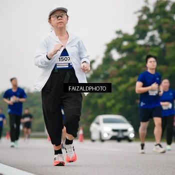 Runner Photo 7426756