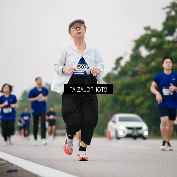 Runner Photo 7426771