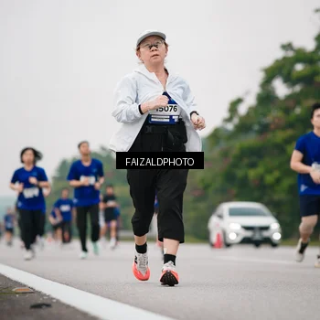 Runner Photo 7426773