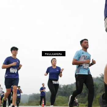 Runner Photo 7426791