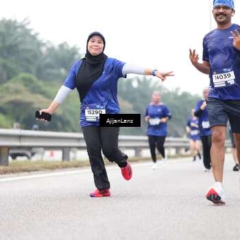 Runner Photo 7426836