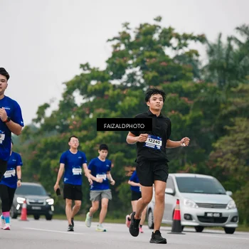 Runner Photo 7426837