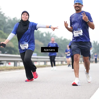 Runner Photo 7426839