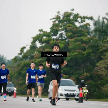 Runner Photo 7426842