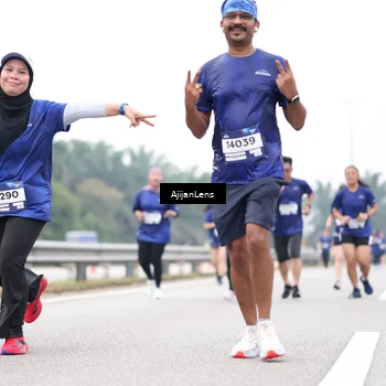 Runner Photo 7426851