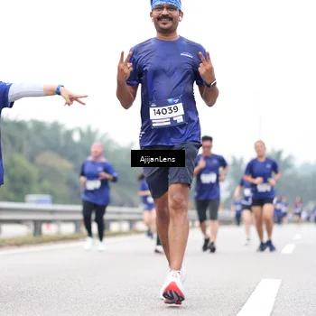 Runner Photo 7426865