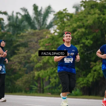 Runner Photo 7426898