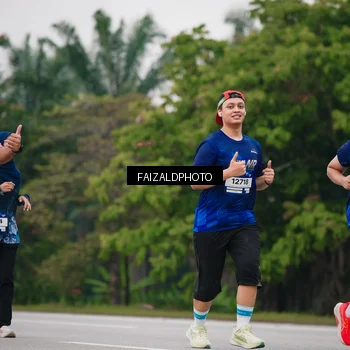 Runner Photo 7426899