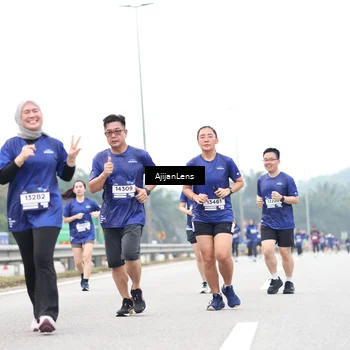 Runner Photo 7426944