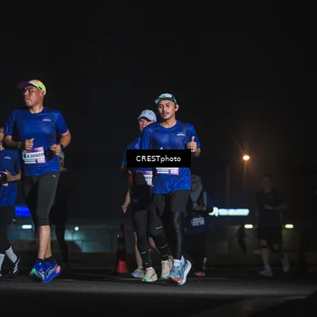 Runner Photo 7427003