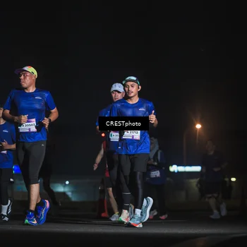 Runner Photo 7427017