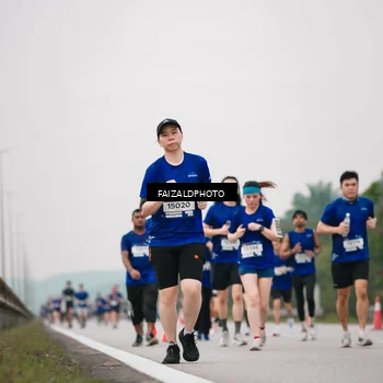 Runner Photo 7427165