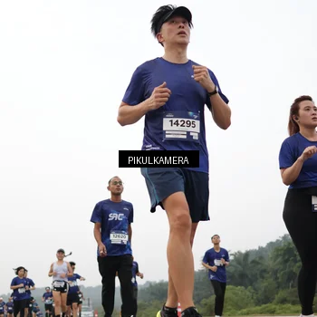 Runner Photo 7427198