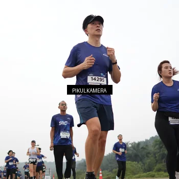 Runner Photo 7427199