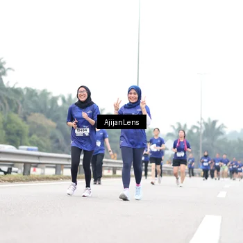 Runner Photo 7427295