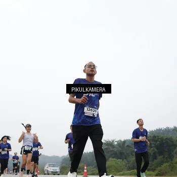 Runner Photo 7427297