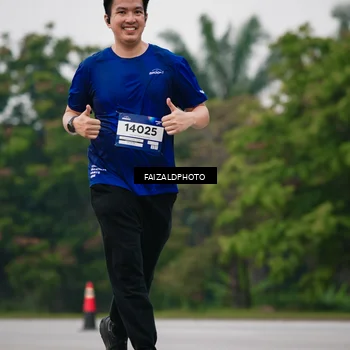 Runner Photo 7427689