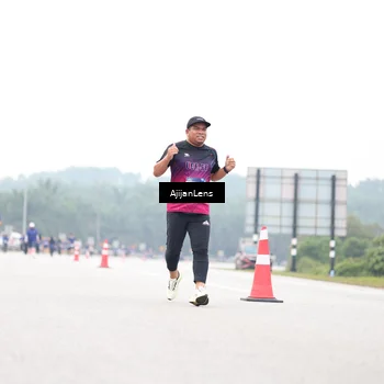 Runner Photo 7427692