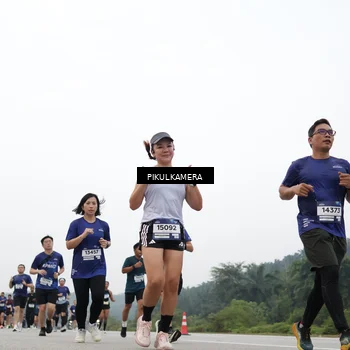 Runner Photo 7427729