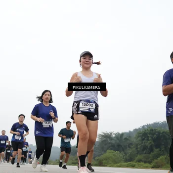 Runner Photo 7427737