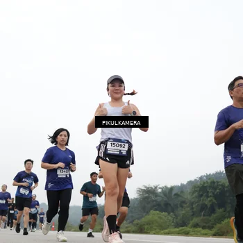 Runner Photo 7427739