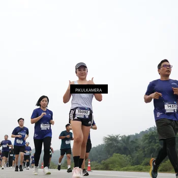 Runner Photo 7427742