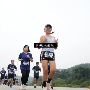 Runner Photo 7427753
