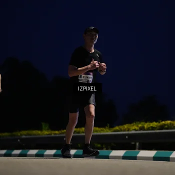 Runner Photo 7427758