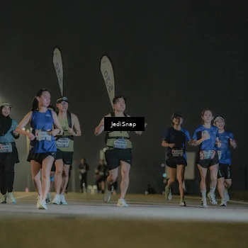 Runner Photo 7427797