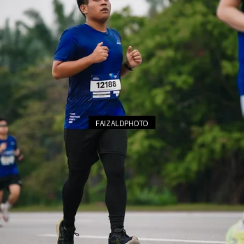 Runner Photo 7427800