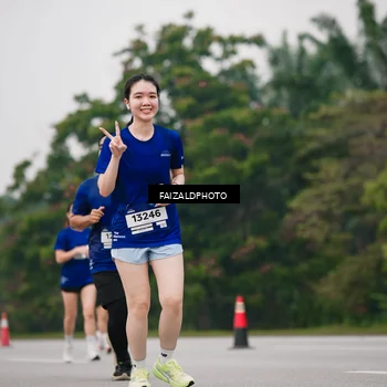 Runner Photo 7427832