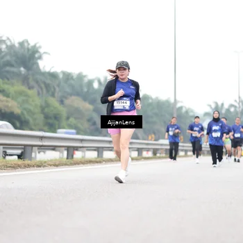 Runner Photo 7427833