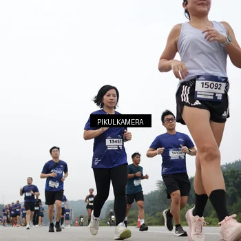 Runner Photo 7427844