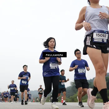 Runner Photo 7427853