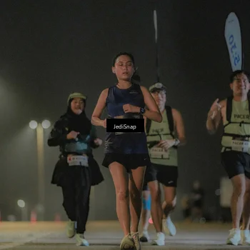 Runner Photo 7427854